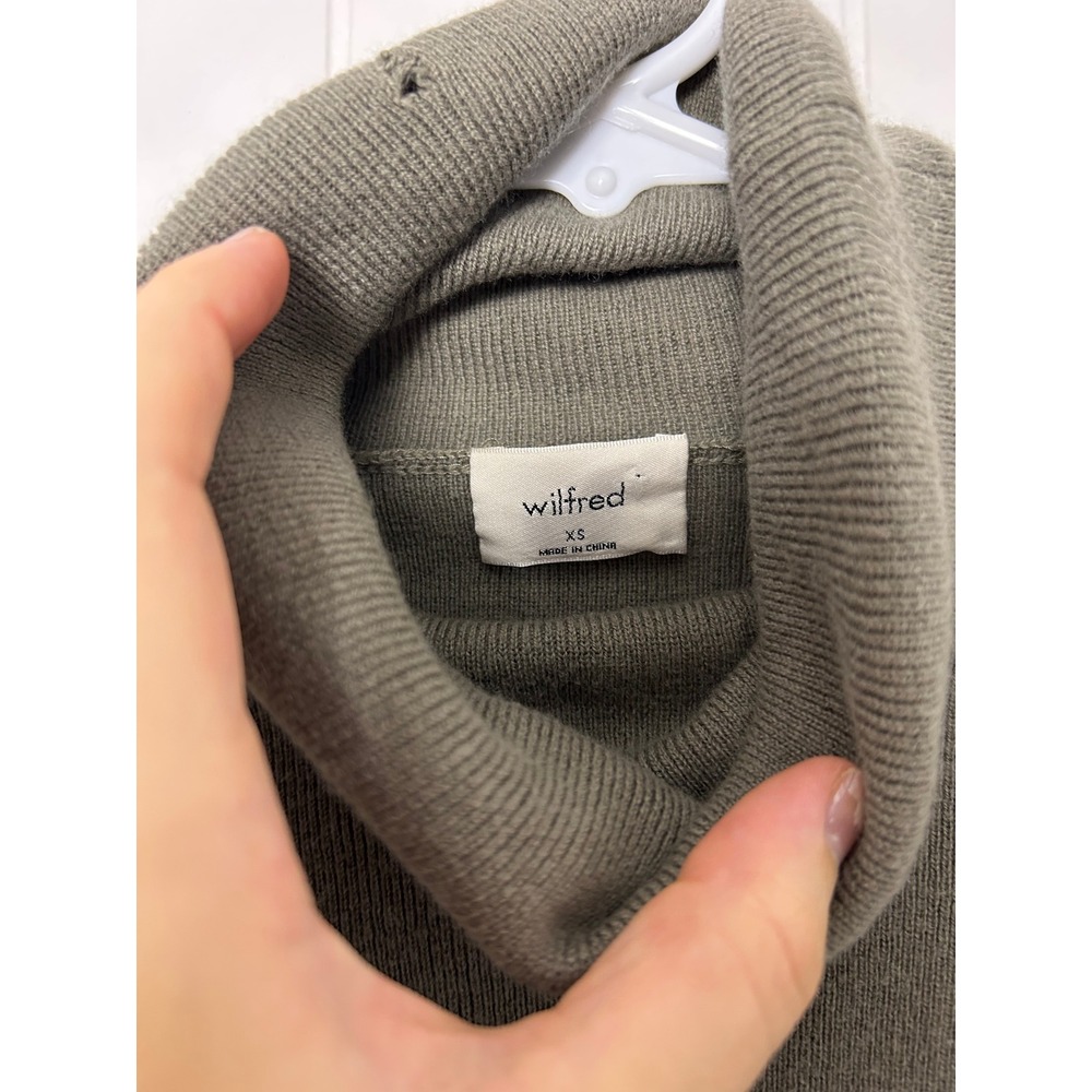 Aritzia Wilfred Rebecca Sweater Turtleneck Crop Top Size XS‎ Green Olive AS IS - Picture 3 of 8